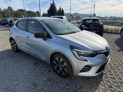 Cinza Usado 2023 Renault Clio V Evolution | € 16.990 (Preço justo)