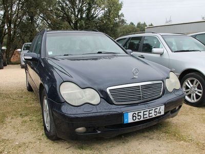 Azul Usado 2001 Mercedes C220 Classic Carrinha | € 6.000