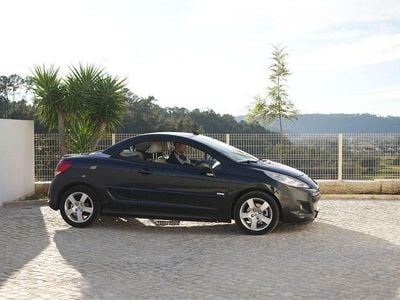 Usado 2011 Peugeot 207 CC Cabrios | € 8.800 (Preço justo)