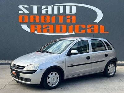 Cinzento Usado 2002 Opel Corsa Citadino | € 3.750