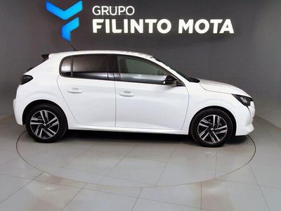 Branco Usado 2023 Peugeot 208 Allure Citadino | € 18.490 (Preço justo)