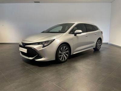 Usado Toyota Corolla Comfort 122 HP (89 kW) 2021 Cinza perola (metalizado) Carrinha