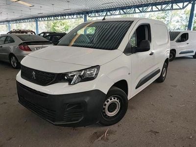 Branco Usado 2021 Peugeot Partner Monovolume | € 11.750 (Preço justo)