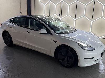 Usado 2021 Tesla Model 3 Standard Range Sedan | € 24.000 (Preço justo)