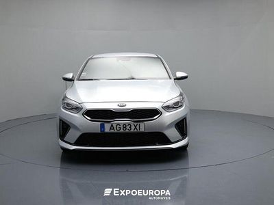 Cinza Usado 2021 Kia Ceed Citadino | € 20.990