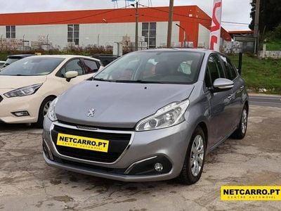 Usado Peugeot 208 102 HP (75 kW) 2019 Cinzento Citadino