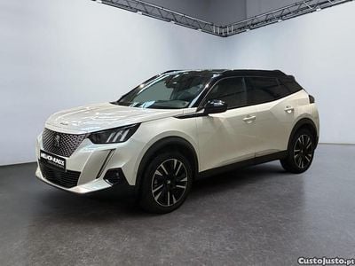 Usado Peugeot 2008 GT 100 kW (136 HP) 2022 Branco SUV