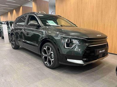 Cinzento Novo 2025 Kia Niro SUV | € 35.990 (Preço elevado)
