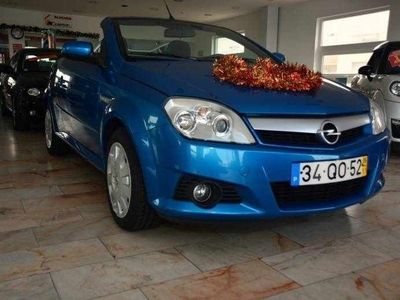Usado Opel Tigra 69 HP (50 kW) 2005 Azul Cabrios