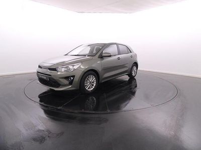 Verde Usado 2023 Kia Rio | € 17.900 (Preço elevado)