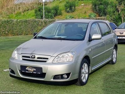 Cinza Usado 2005 Toyota Corolla Citadino | € 9.499 (Preço justo)