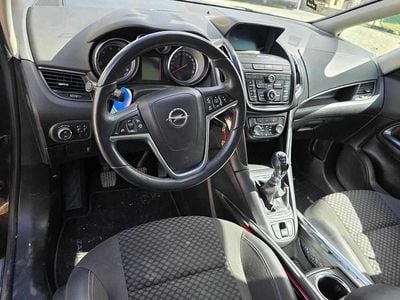 Usado Opel Zafira 136 HP (100 kW) 2015 Outra Monovolume