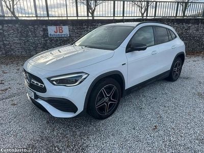 Branco Usado 2020 Mercedes GLA250 AMG line SUV | € 35.950 (Preço justo)