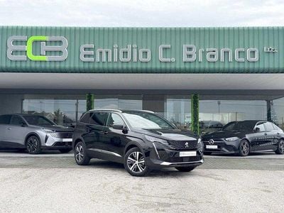 Usado Peugeot 5008 130 HP (95 kW) 2024 Preto SUV