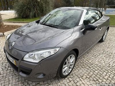 Usado Renault Mégane Coupé Dynamique 110 HP (80 kW) 2012 Cinza Coupé