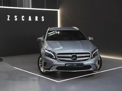 Cinza antracite Usado 2016 Mercedes GLA180 Urban SUV | € 20.990 (Preço justo)