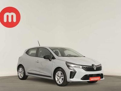 Cinzento Usado 2024 Renault Clio V Evolution | € 17.499 (Preço justo)