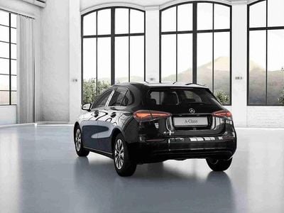 Preto Novo 2025 Mercedes A200 Citadino | € 45.375 (Caro)