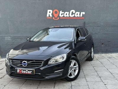 Preto Usado 2015 Volvo V60 Momentum Carrinha | € 11.450