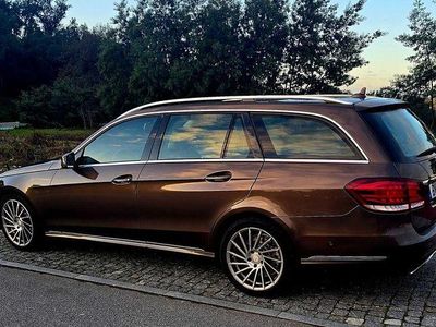 Usado Mercedes E250 204 HP (150 kW) 2015 Sedan