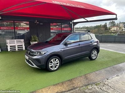 Usado VW T-Cross 95 HP (69 kW) 2024 Cinza SUV