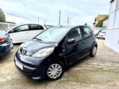Usado Peugeot 107 68 HP (50 kW) 2007 Preto Citadino