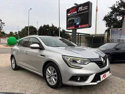 Usado Renault Mégane GrandTour Intens 110 HP (80 kW) 2017 Cinza Carrinha