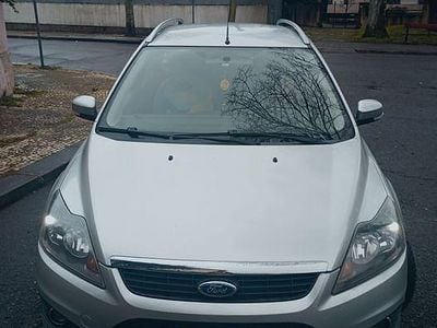 Usado 2010 Ford Focus Sedan | € 7.000 (Caro)