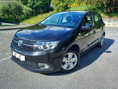 Usado Dacia Sandero Comfort 75 HP (55 kW) 2019 Preto Citadino