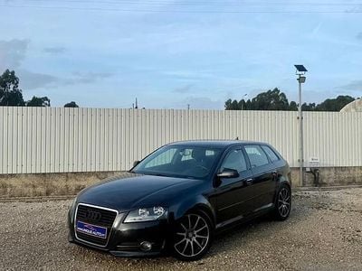 Usado Audi A3 Sportback Sport 105 HP (77 kW) 2012 Preto Citadino