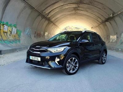Usado Kia Stonic 101 HP (74 kW) 2024 Preto SUV