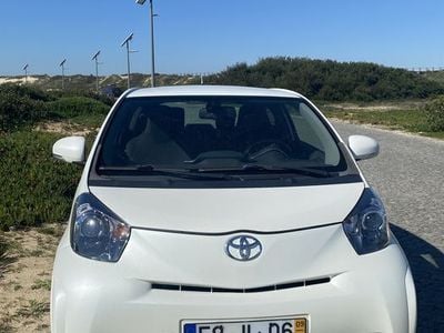 Toyota iQ