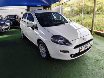 Usado Fiat Punto Easy 69 HP (50 kW) 2018 Branco Citadino