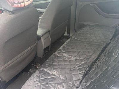 Usado 2007 Ford Focus Sedan | € 2.500