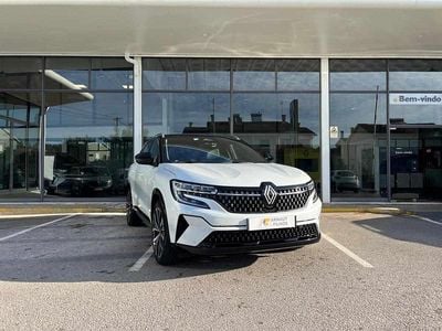 Branco Usado 2025 Renault Austral Iconic SUV | € 39.900 (Preço justo)