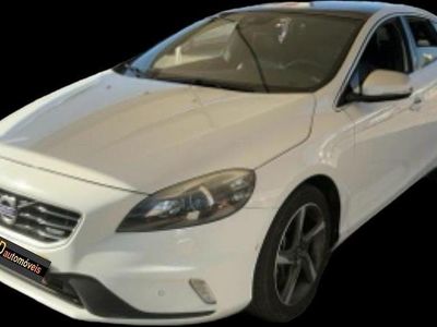 Branco Usado 2014 Volvo V40 | € 12.500 (Caro)