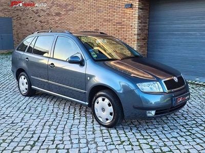 Cinzento Usado 2004 Skoda Fabia Carrinha | € 3.490 (Preço justo)