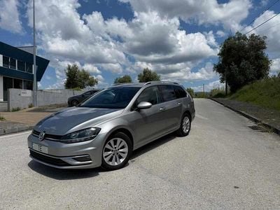 Usado VW Golf VII 116 HP (85 kW) 2017 Cinzento Carrinha