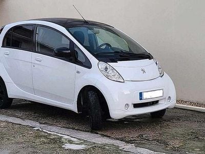 Usado Peugeot iON 36 kW (50 HP) 2011 Branco Citadino