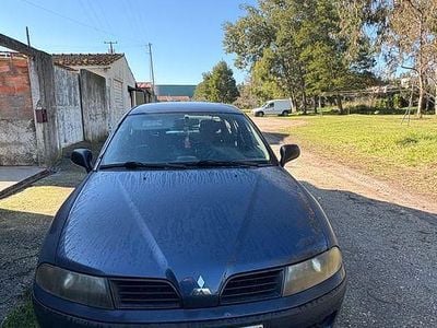 Usado 2003 Mitsubishi Carisma Sedan | € 1.500
