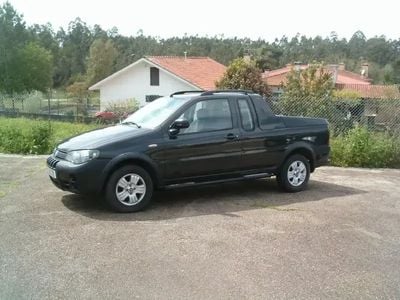 Preto Usado 2010 Fiat Strada Pickup | € 7.950