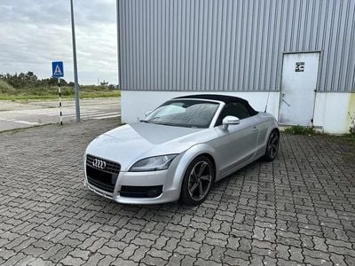 Cinzento prata metalizado Usado 2007 Audi TT Roadster Cabrios | € 16.950
