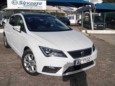 Usado Seat Leon Style 115 HP (84 kW) 2020 Branco