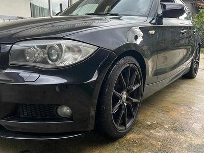 Preto Usado 2010 BMW 120 Citadino | € 13.000 (Preço elevado)