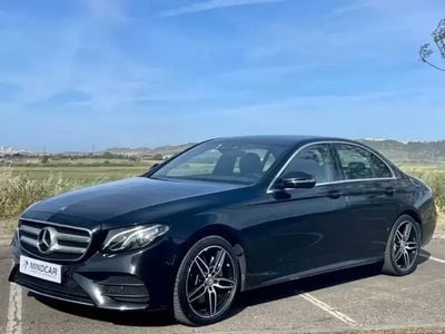 Preto Usado 2016 Mercedes E220 AMG line Sedan | € 29.500