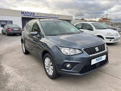 Usado Seat Arona 95 HP (69 kW) 2019 Cinzento SUV