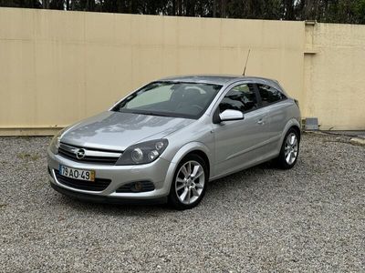 usado Opel Astra GTC Astra H1.9 150cv 5 Lugares