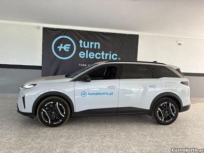 Usado Peugeot e-5008 Allure 156 kW (213 HP) 2024 Branco SUV