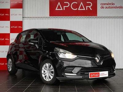 Usado Renault Clio IV Zen 90 HP (66 kW) 2017 Preto