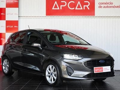 Usado Ford Fiesta Trend 100 HP (73 kW) 2023 Cinza Citadino
